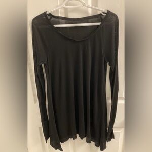 COZY Lululemon long sleeve flowy top, black